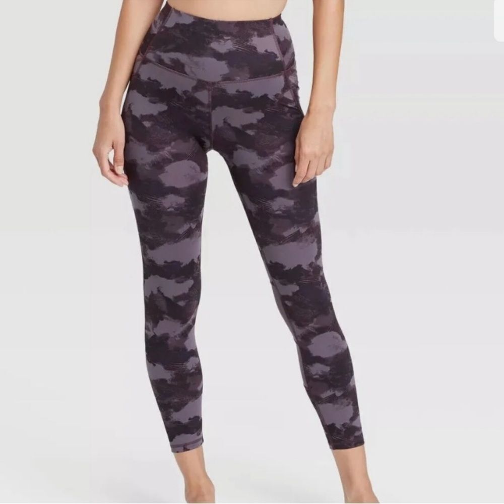 All In Motion Contour Power High Rise 7/8 Legging Cloud Purple Womens SMALL - Picture 2 of 8